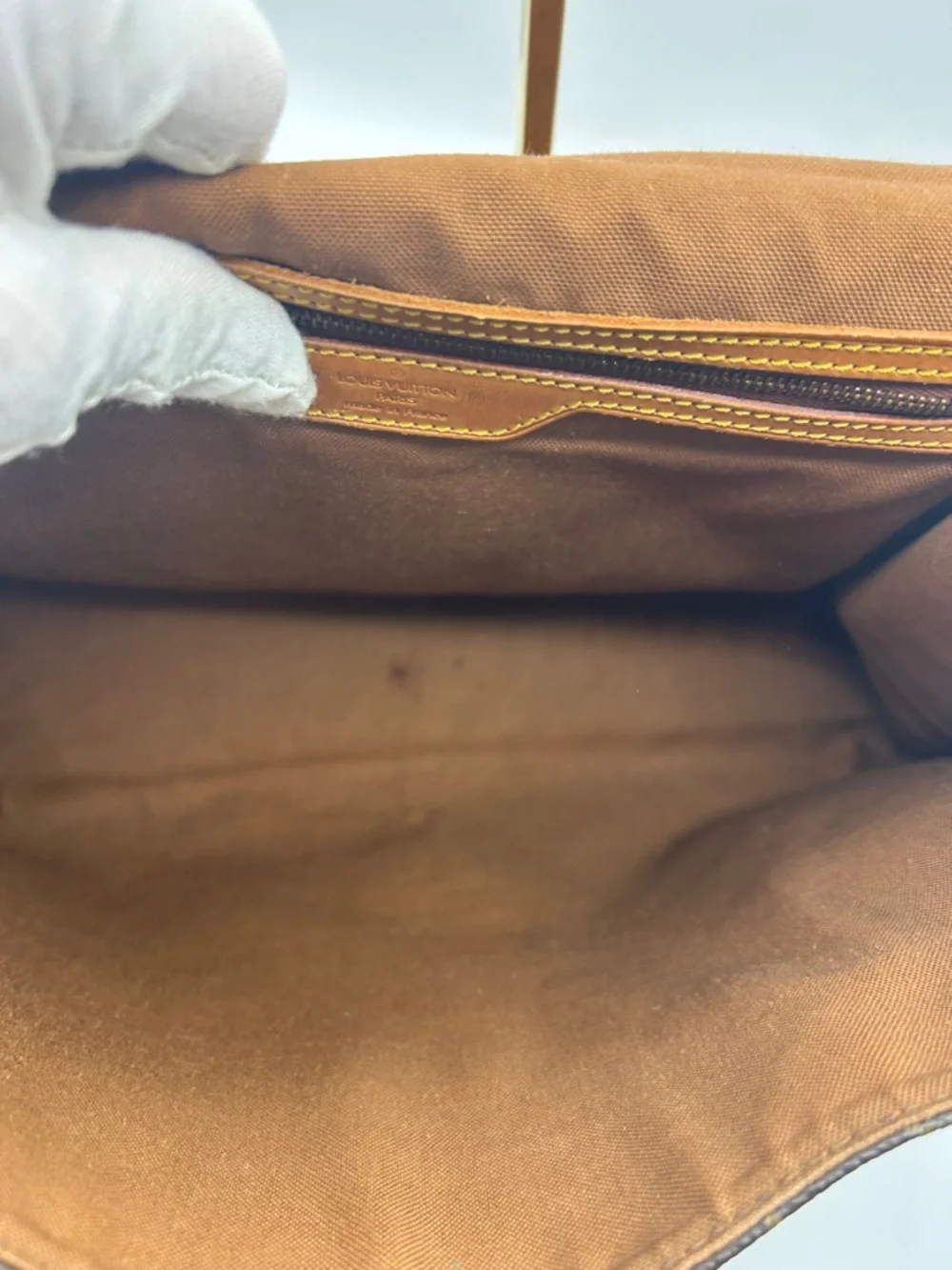 Louis Vuitton Monogram Canvas Top Handle Briefcase in Brown and Tan - Picture 11 of 14